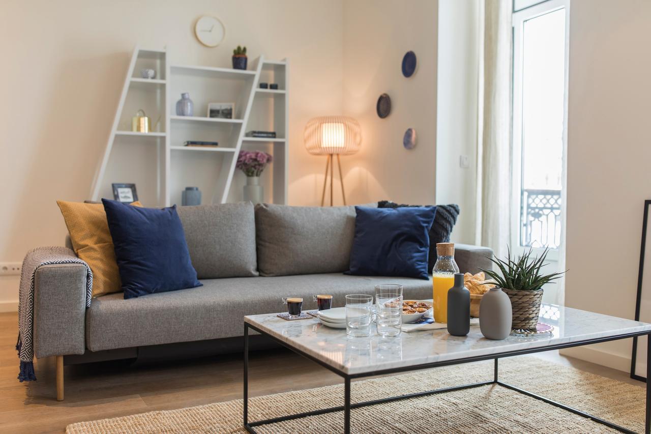 Urban Chic Apartment In The Heart Of Historic Lisbon Bagian luar foto