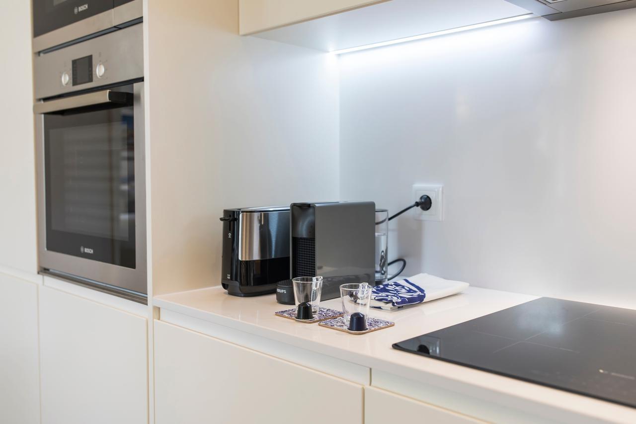 Urban Chic Apartment In The Heart Of Historic Lisbon Bagian luar foto