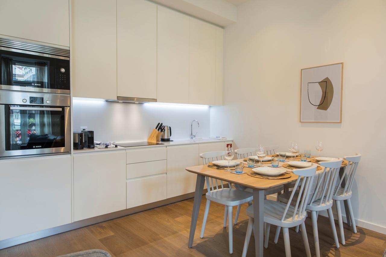 Urban Chic Apartment In The Heart Of Historic Lisbon Bagian luar foto