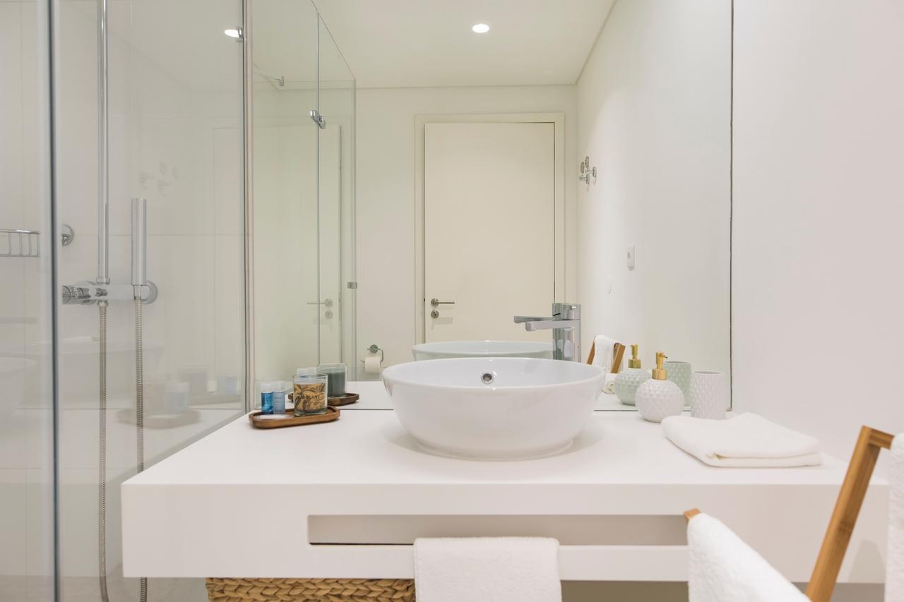 Urban Chic Apartment In The Heart Of Historic Lisbon Bagian luar foto