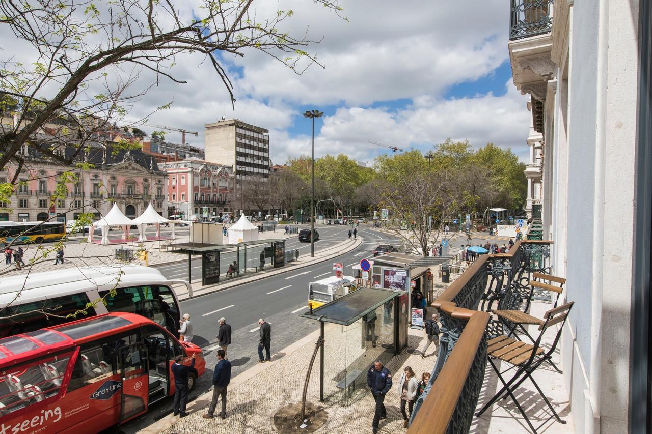 Urban Chic Apartment In The Heart Of Historic Lisbon Bagian luar foto
