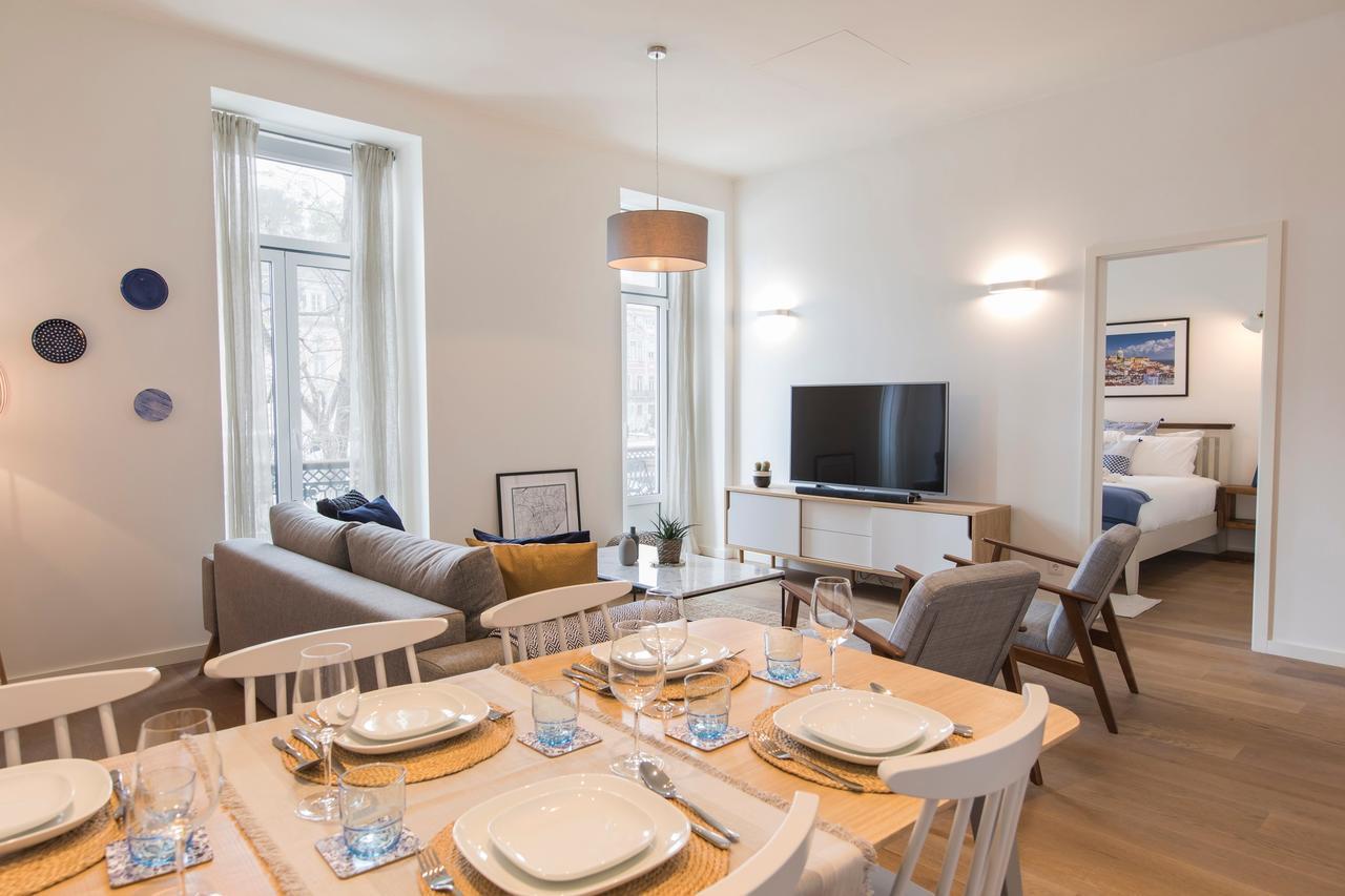 Urban Chic Apartment In The Heart Of Historic Lisbon Bagian luar foto