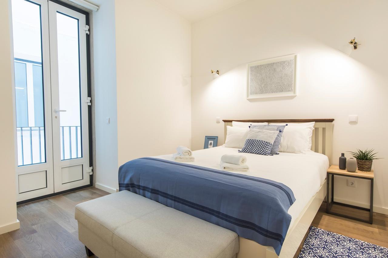 Urban Chic Apartment In The Heart Of Historic Lisbon Bagian luar foto