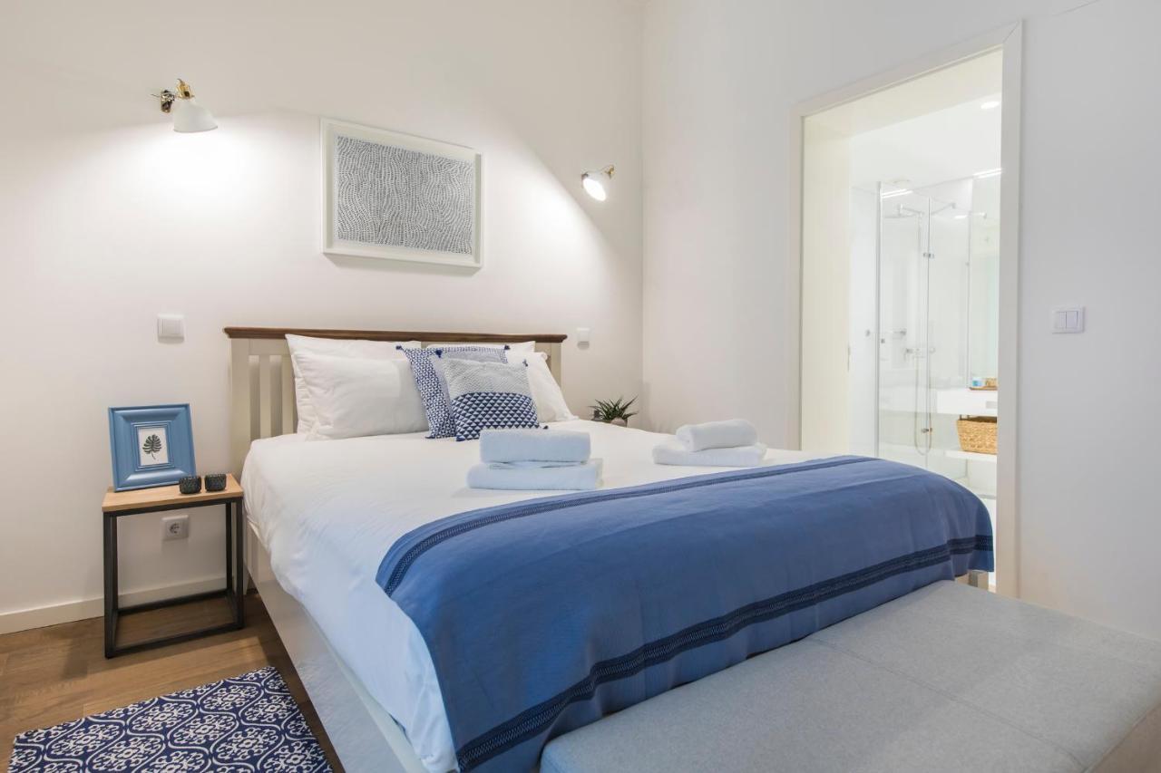 Urban Chic Apartment In The Heart Of Historic Lisbon Bagian luar foto