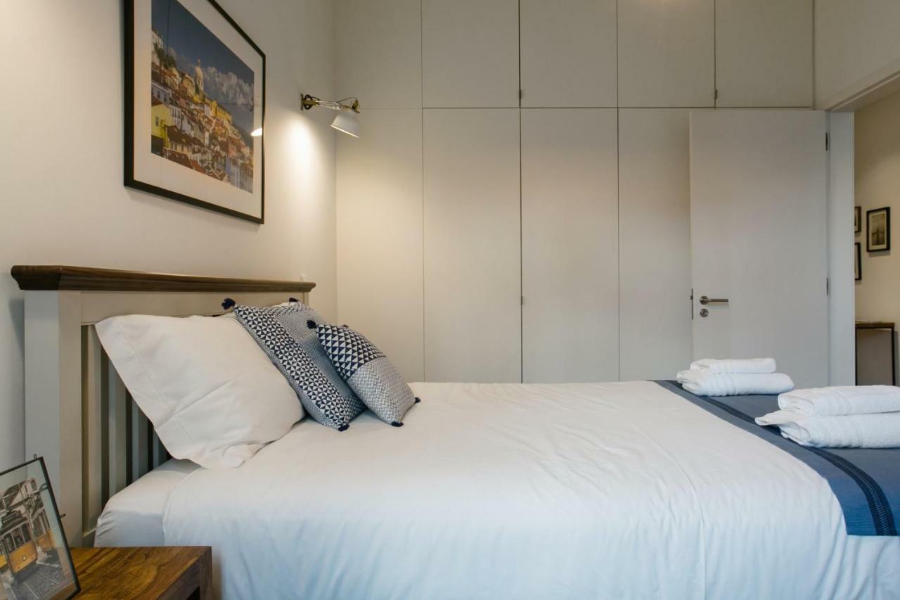 Urban Chic Apartment In The Heart Of Historic Lisbon Bagian luar foto